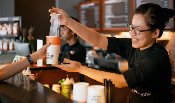 Triết lý kinh doanh khác biệt của CEO The Coffee House Nguyễn Hải Ninh: Đây là lí do anh xây dựng được chuỗi cafe hút khách hàng đầu Việt Nam - Ảnh 2. Triết lý kinh doanh khác biệt của CEO The Coffee House Nguyễn Hải Ninh: Đây là lí do anh xây dựng được chuỗi cafe hút khách hàng đầu Việt Nam - Ảnh 2.