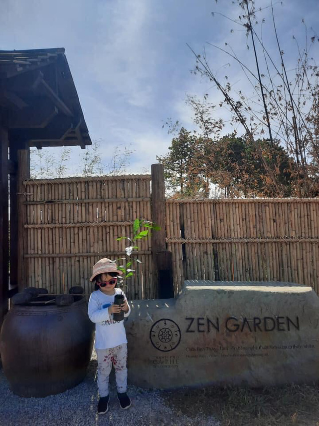  Vườn Zen gần 1ha trong tổ hợp BĐS của ông Đặng Lê Nguyên Vũ vừa khai trương: Xây theo kiến trúc chữa lành Thân – Tâm – Trí, thu vé vào cổng bằng… cây  - Ảnh 7.