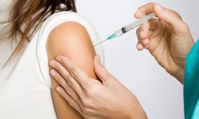  CNN: Tại sao vẫn bị nhiễm Covid-19 sau khi tiêm vắc xin? Các chuyên gia đưa ra 5 lý do - Ảnh 1.