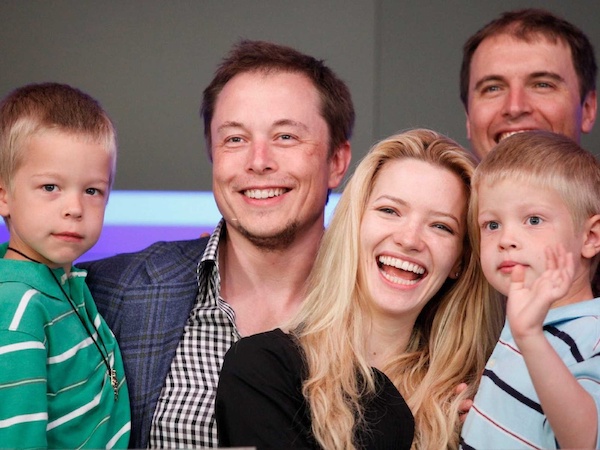 Tỷ phú giàu thứ 2 thế giới Elon Musk tiết lộ cách đặc biệt để nuôi dạy 6 người con - Ảnh 2.