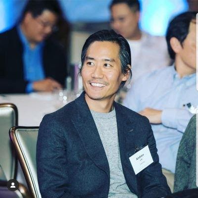 Trong khi Harry – Meghan “bóc phốt” gia đình để kiếm tiền, nhiều hậu duệ hoàng tộc khác điều ngược lại: Người kinh doanh thành công, người vất vả nhưng luôn ý thức cao về “tự tôn hoàng tộc” - Ảnh 3.