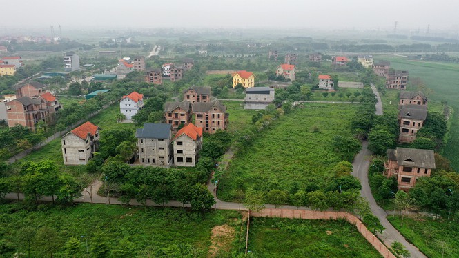 Hàng loạt dự án ôm đất bỏ hoang ở Hà Nội lại vào tầm ngắm - Ảnh 1.