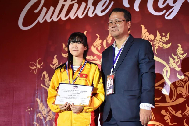 Gặp nữ sinh vô địch giải cờ vua châu Á, giành học bổng 3,3 tỷ đồng: Mình chưa hài lòng với mức điểm 7.0 IELTS - Ảnh 4.