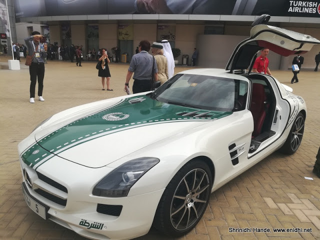 Đã mắt ngắm dàn siêu xe tuần tra của cảnh sát xứ Dubai: Toàn những cái tên đắt đỏ, tốc độ đỉnh cao đến mức tội phạm cũng khó mà chạy thoát - Ảnh 9. Đã mắt ngắm dàn siêu xe tuần tra của cảnh sát xứ Dubai: Toàn những cái tên đắt đỏ, tốc độ đỉnh cao đến mức tội phạm cũng khó mà chạy thoát - Ảnh 9.