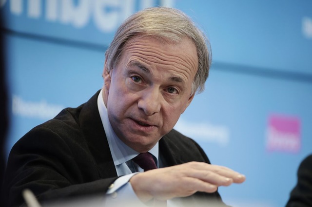 Tỷ phú đầu tư Ray Dalio: Đầu tư vào trái phiếu ‘trở thành điều ngớ ngẩn’ - Ảnh 1.