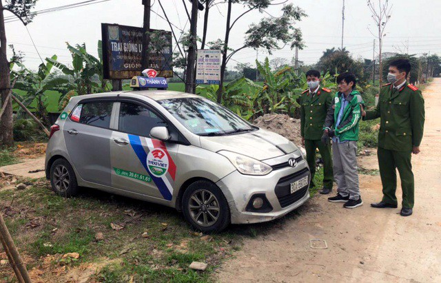 Lời khai bất ngờ của tài xế taxi cầm súng bật lửa đi cướp ngân hàng tại Hà Nội - Ảnh 3.