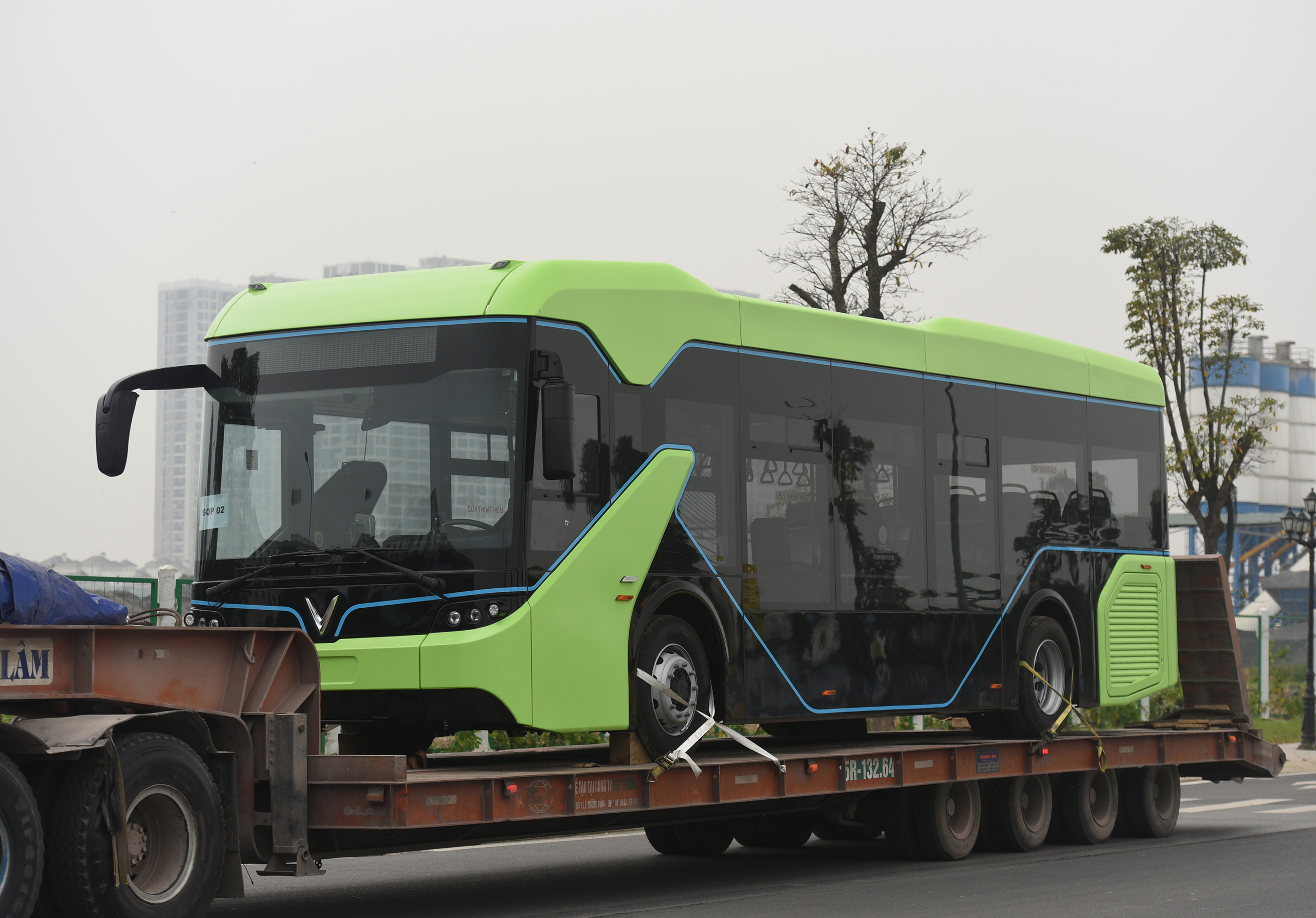 Xe bus năng lượng điện VinFast  xe cộ VinBus năng lượng điện thứ nhất của nước Việt Nam đầu tiên vận  hành