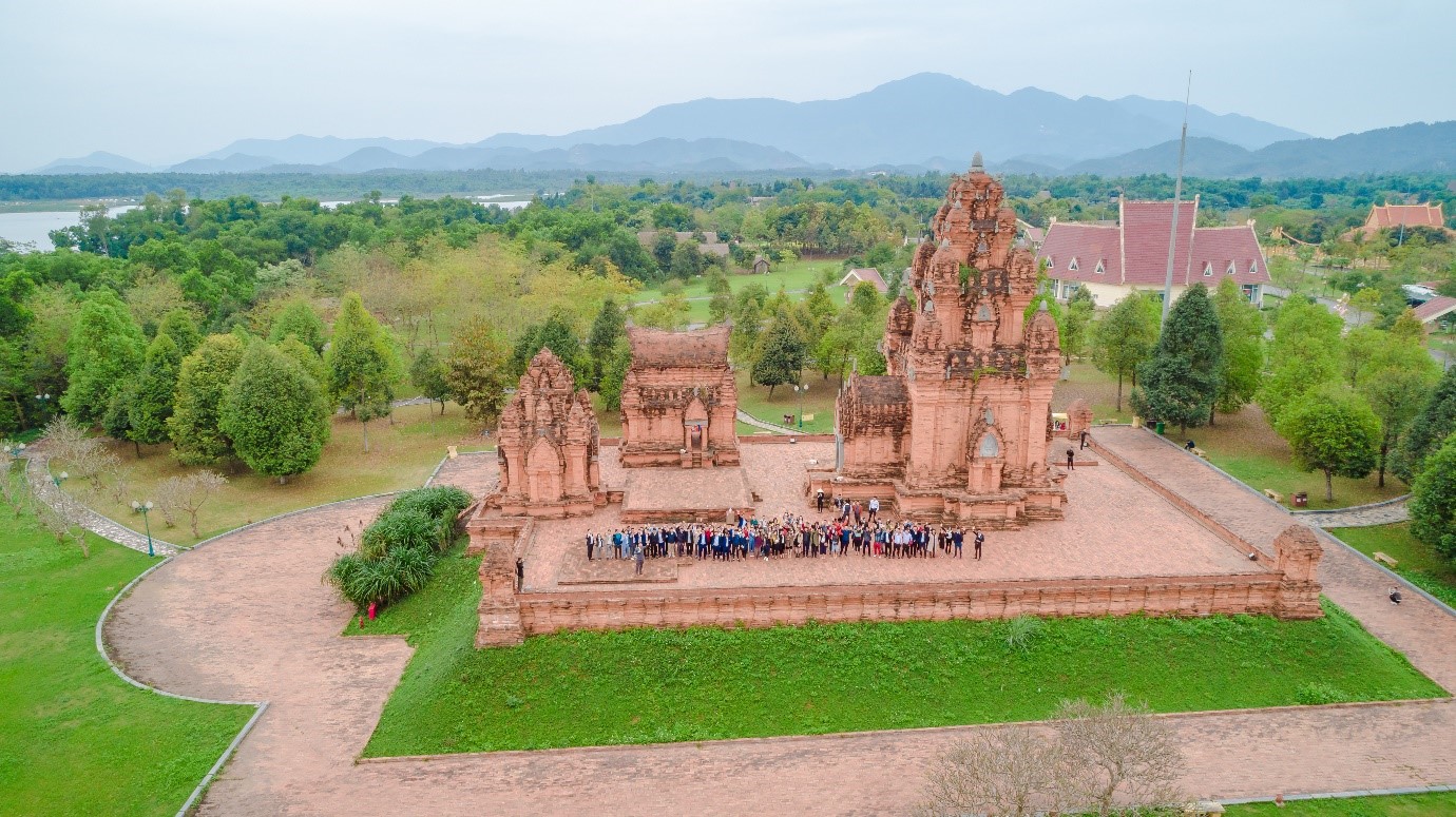 Làng Văn hóa - Du lịch các dân tộc Việt Nam - Cơ hội khi du lịch nội địa trở thành xu hướng?