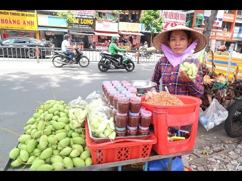 Gánh gỏi ngó sen tôm càng chuẩn 5 sao của thánh hàng rong Sài Gòn, một năm đổi chục món nhưng nhờ nước chấm thần thánh mà tự tin bán món nào cũng chất, cũng đông! - Ảnh 1.