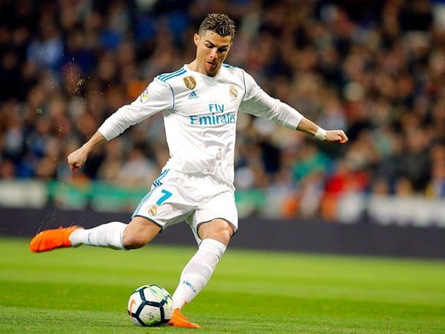  13 tuổi đã kiếm được hàng chục triệu đô, Cristiano Ronaldo là minh chứng sống của chân lý: Chỉ cần nỗ lực phấn đấu, thành công chỉ là chuyện sớm muộn!  - Ảnh 3.