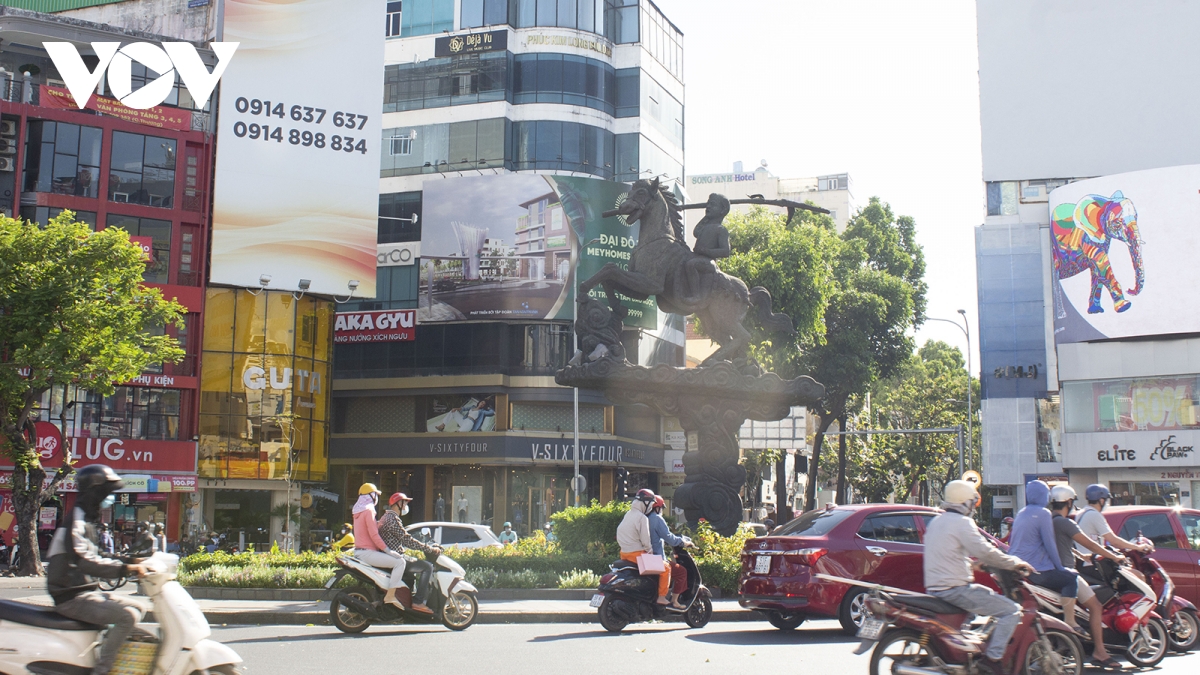  Kinh doanh mặt bằng cho thuê ở TPHCM đang có dấu hiệu phục hồi  - Ảnh 1.