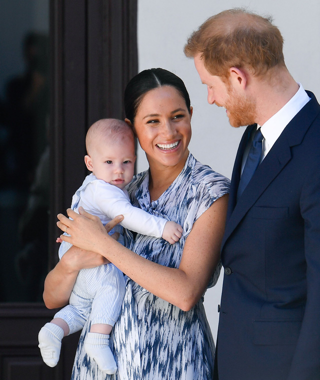 Đại chiến thâm cung: Hoàng tử Harry và vợ Meghan Markle bóc trần loạt sự thật gây sốc về hoàng gia Anh  - Ảnh 3.