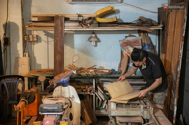 Chàng trai Sài Gòn 15 năm làm đàn guitar handmade: Có người nước ngoài mang bộ gỗ 70 triệu đến đặt mình làm - Ảnh 24.