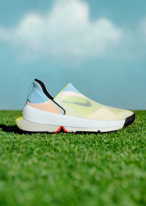 Mẫu giày đi không cần dùng tay của Nike bị đẩy giá lên gấp 16 lần: Có thực sự đáng giá hơn 50 triệu đồng? - Ảnh 1. Mẫu giày đi không cần dùng tay của Nike bị đẩy giá lên gấp 16 lần: Có thực sự đáng giá hơn 50 triệu đồng? - Ảnh 1.