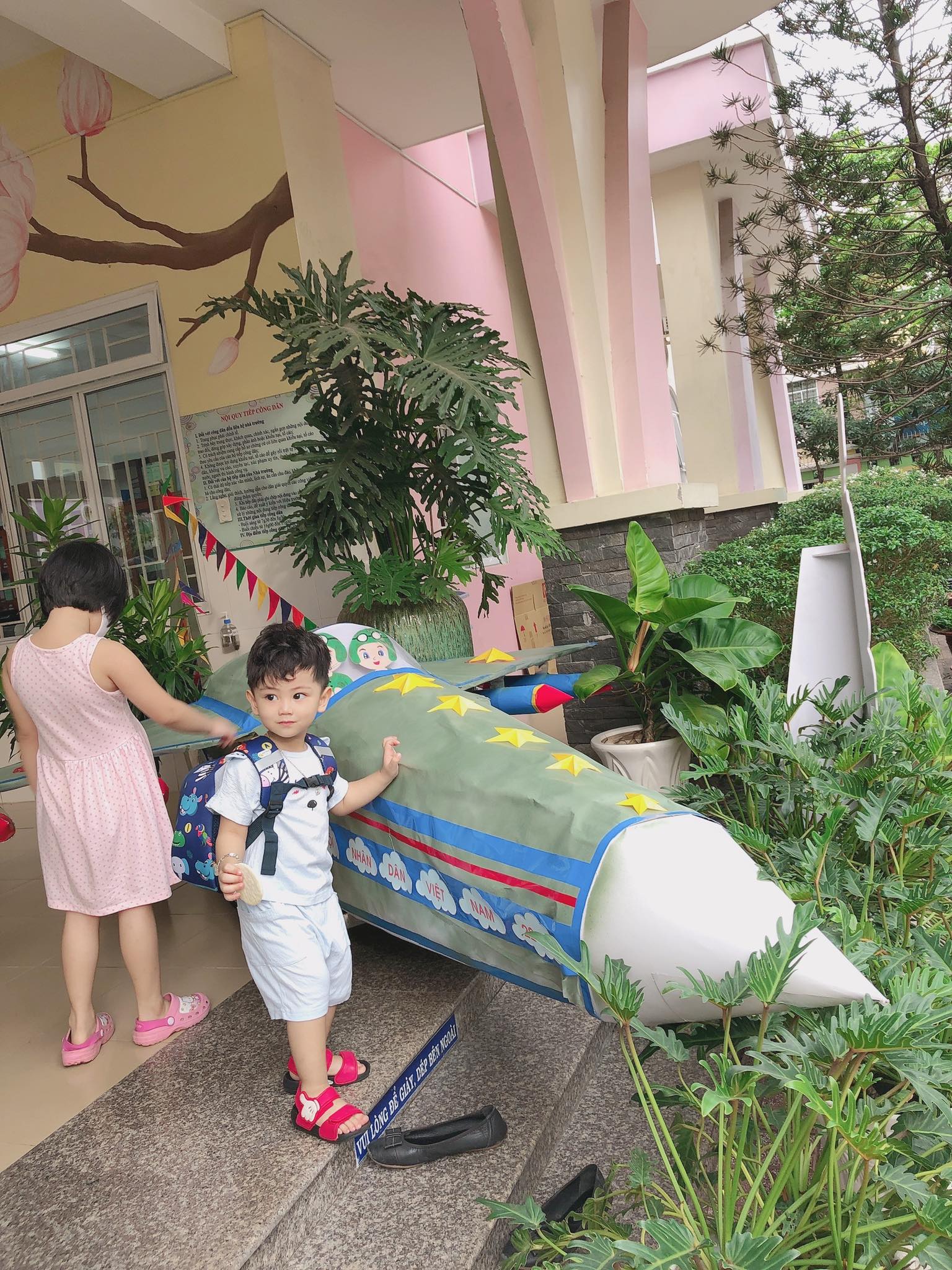 Mẹ Sài Gòn review trường mầm non ai nghe cũng mê: Trường có vườn rau, hồ cá, bé được học nhiều kỹ năng nhưng học phí thì dưới 2 triệu đồng - Ảnh 13.