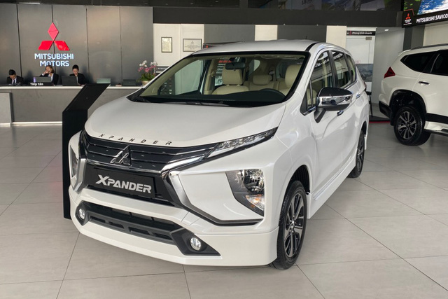 Bán chạy đột biến, Mitsubishi vẫn ồ ạt khuyến mại mọi dòng xe, quyết đuổi Kia về thị phần - Ảnh 1. Bán chạy đột biến, Mitsubishi vẫn ồ ạt khuyến mại mọi dòng xe, quyết đuổi Kia về thị phần - Ảnh 1.