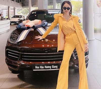 Những 9x tài năng ở Việt Nam sở hữu siêu xe tiền tỷ khi tuổi còn rất trẻ: Người sở hữu cả bộ sưu tập xe với giá trị tới 21 tỷ, người chi cả chục tỷ đồng cho một chiếc xe ưng ý - Ảnh 6. Những 9x tài năng ở Việt Nam sở hữu siêu xe tiền tỷ khi tuổi còn rất trẻ: Người sở hữu cả bộ sưu tập xe với giá trị tới 21 tỷ, người chi cả chục tỷ đồng cho một chiếc xe ưng ý - Ảnh 6.