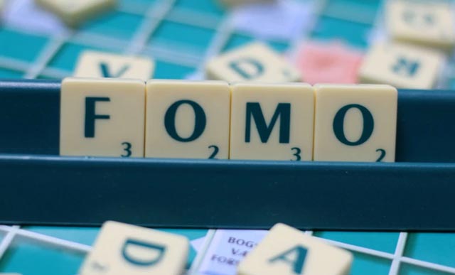 Nền kinh tế FOMO: Ai cũng kiếm bộn tiền chỉ sau 1 đêm, chỉ riêng bạn thì không? - Ảnh 1.