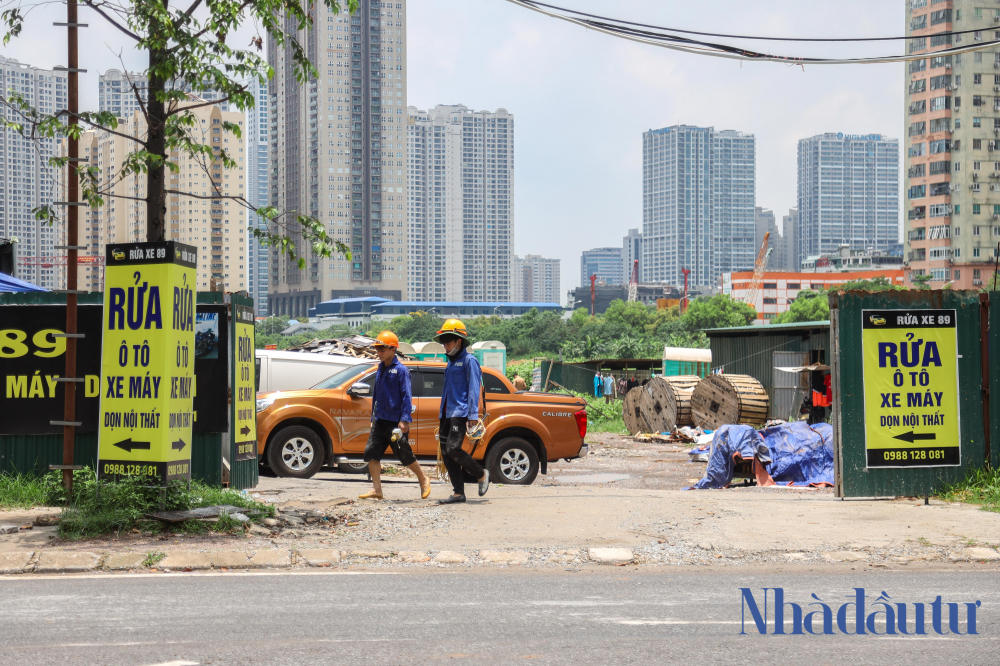 Hà Nội: Đất dự án công viên hồ điều hoà 1.600 tỷ đồng hóa sân bóng, bãi đỗ xe - Ảnh 6.