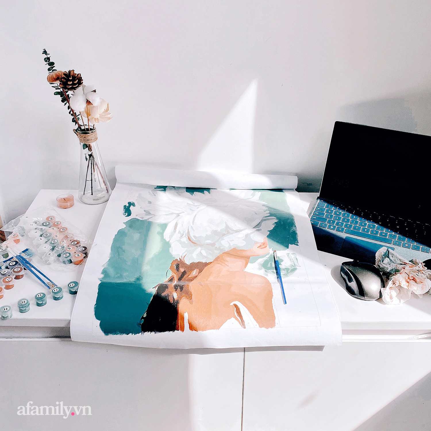 Tô tranh theo số trở thành thứ gây sốt tại Sài Gòn vì giết thời gian cực hiệu quả, có người còn kiếm được tiền trong đợt giãn cách xã hội - Ảnh 2. Tô tranh theo số trở thành thứ gây sốt tại Sài Gòn vì giết thời gian cực hiệu quả, có người còn kiếm được tiền trong đợt giãn cách xã hội - Ảnh 2.