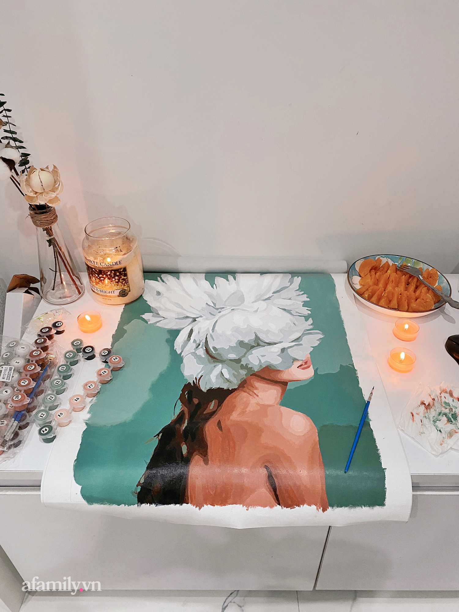 Tô tranh theo số trở thành thứ gây sốt tại Sài Gòn vì giết thời gian cực hiệu quả, có người còn kiếm được tiền trong đợt giãn cách xã hội - Ảnh 6. Tô tranh theo số trở thành thứ gây sốt tại Sài Gòn vì giết thời gian cực hiệu quả, có người còn kiếm được tiền trong đợt giãn cách xã hội - Ảnh 6.