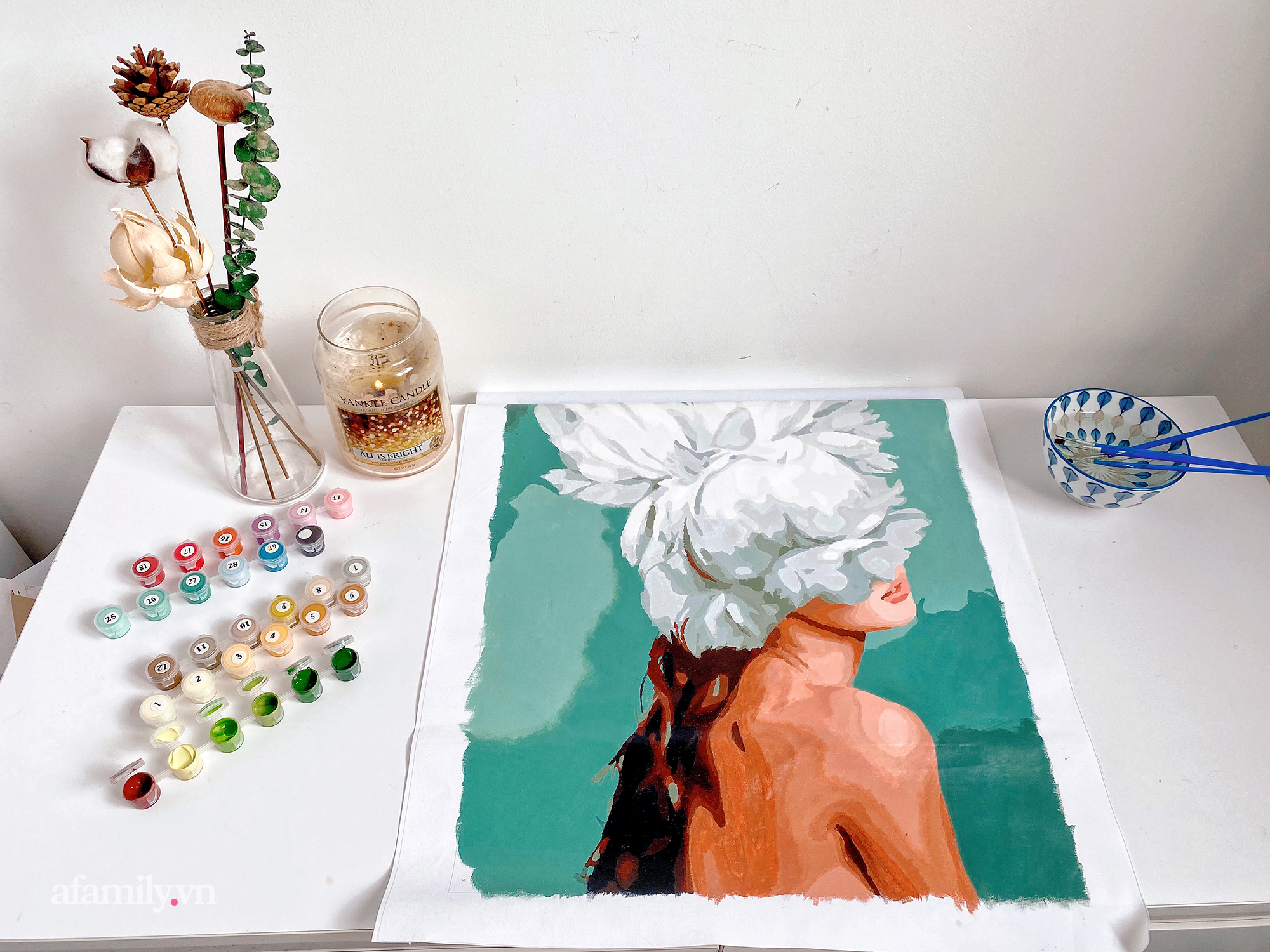 Tô tranh theo số trở thành thứ gây sốt tại Sài Gòn vì giết thời gian cực hiệu quả, có người còn kiếm được tiền trong đợt giãn cách xã hội - Ảnh 7. Tô tranh theo số trở thành thứ gây sốt tại Sài Gòn vì giết thời gian cực hiệu quả, có người còn kiếm được tiền trong đợt giãn cách xã hội - Ảnh 7.