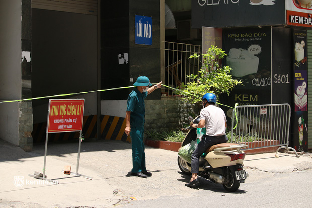  Hà Nội: Phong toả chung cư tại Hà Đông, người thân xuyên trưa tiếp tế sau ca dương tính SARS-CoV-2 - Ảnh 5.