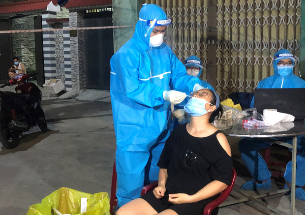  Thêm 4 công nhân nhiễm SARS-CoV-2, Đà Nẵng tạm phong tỏa 4 công ty ở KCN Hòa Khánh - Ảnh 2.