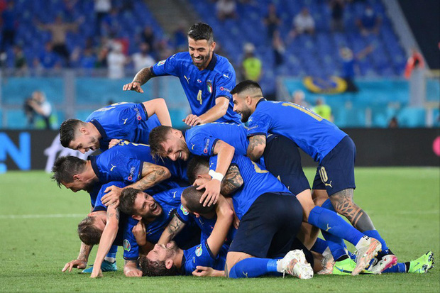 Tứ kết EURO 2020: Đội tuyển nào sẽ thi đấu bùng nổ? - Ảnh 1.