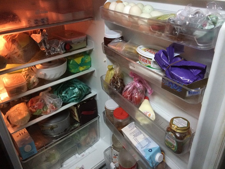 Những sai lầm khi dùng tủ lạnh mà người Việt cần bỏ ngay kẻo rước thêm ổ bệnh cho cả gia đình - Ảnh 3.