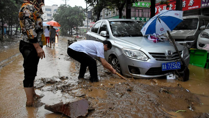 Nghệ An Hà Tĩnh hàng ngàn nhà dân bị ngập lụt