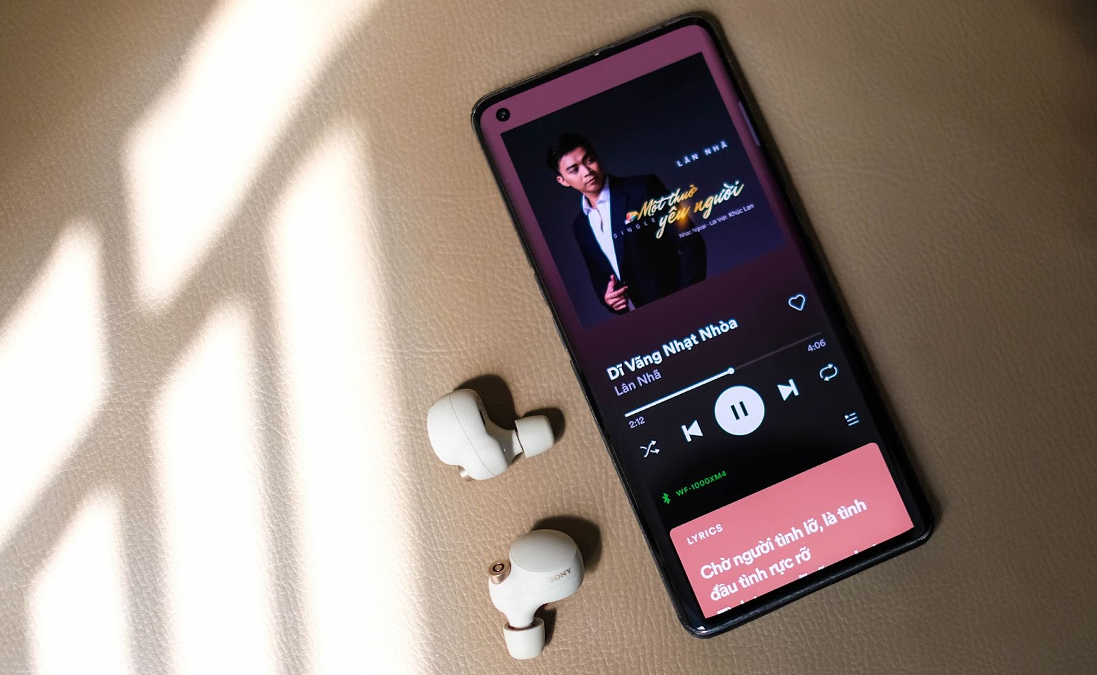 Đánh giá tai nghe không dây WF-1000XM4: Đủ sức đánh bại AirPods Pro? - Ảnh 6. Đánh giá tai nghe không dây WF-1000XM4: Đủ sức đánh bại AirPods Pro? - Ảnh 6.