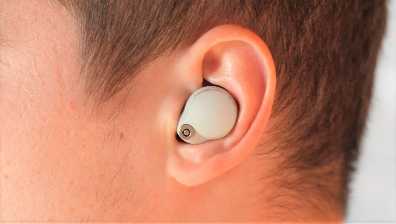 Đánh giá tai nghe không dây WF-1000XM4: Đủ sức đánh bại AirPods Pro? - Ảnh 10. Đánh giá tai nghe không dây WF-1000XM4: Đủ sức đánh bại AirPods Pro? - Ảnh 10.