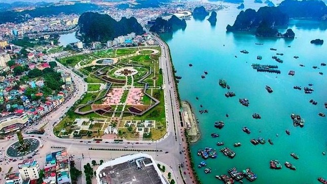 Quảng Ninh khai tử quy hoạch loạt dự án bất động sản quy mô lớn ở Vân Đồn - Ảnh 1.