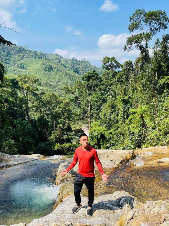 YouTuber máu liều nhất Việt Nam: Đi khắp đất nước khám phá toàn địa điểm rùng rợn, thu nhập mỗi tháng có khi lên đến cả trăm triệu đồng - Ảnh 16.