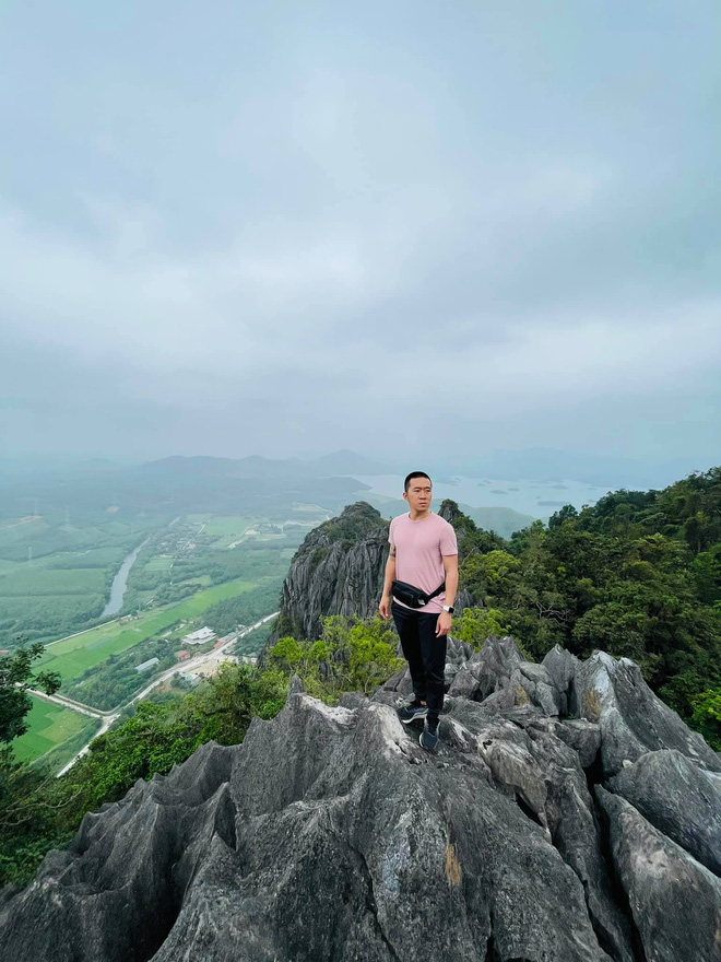 YouTuber máu liều nhất Việt Nam: Đi khắp đất nước khám phá toàn địa điểm rùng rợn, thu nhập mỗi tháng có khi lên đến cả trăm triệu đồng - Ảnh 17.