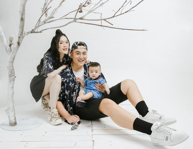 Sự thật về Youtuber đình đám là con trai “ông trùm điện tử Sài Gòn” - Ảnh 9. Sự thật về Youtuber đình đám là con trai “ông trùm điện tử Sài Gòn” - Ảnh 9.