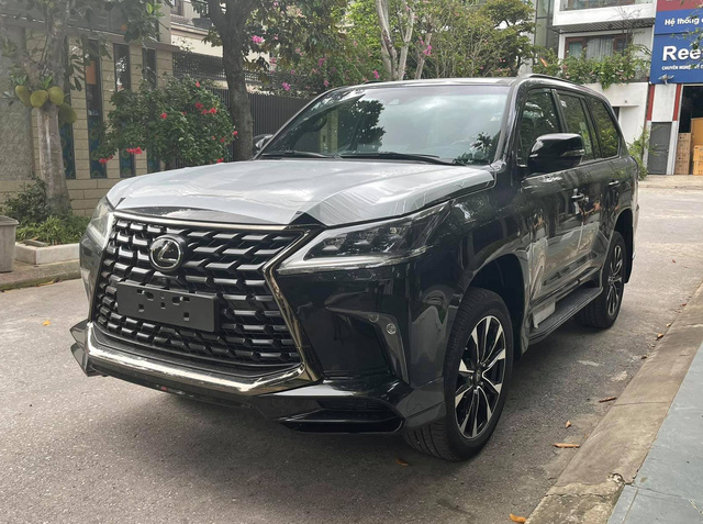 Đại gia Thái Nguyên vung tiền tậu Lexus LX 570 2021 độc nhất Việt Nam giá  hơn 9 tỷ đồng, sở hữu nhiều chi tiết khác biệt với số đông