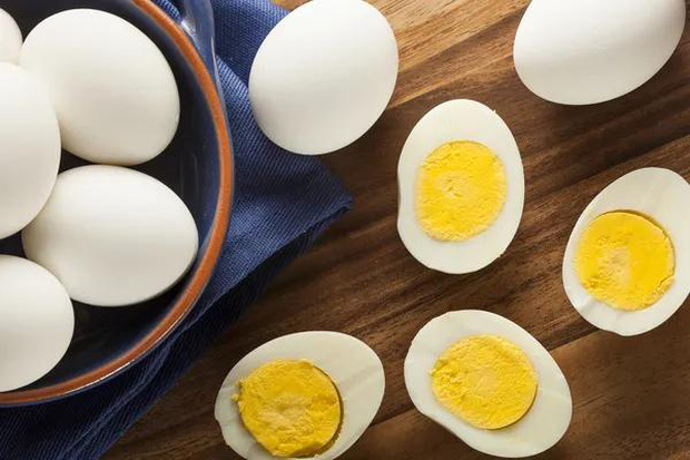 4 sai lầm khi lưu trữ và ăn trứng mà nhiều người mắc phải, không những làm mất chất dinh dưỡng mà còn gây ra nhiễm khuẩn - Ảnh 3.