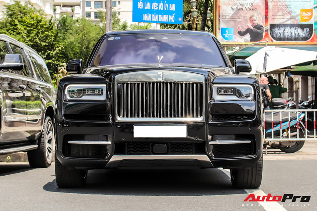 TikToker Việt bật mí tính năng đặc biệt trên Rolls-Royce Cullinan cho đại gia thích... câu cá - Ảnh 4.