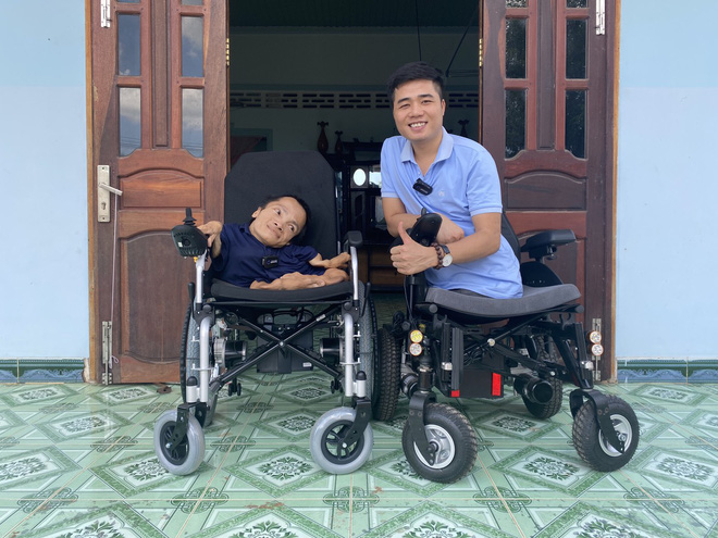 Nghị lực phi thường của chàng trai phải cưa cụt đôi chân ở tuổi 25 và hành trình trao yêu thương giữa dịch Covid-19 - Ảnh 11.