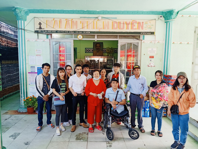 Nghị lực phi thường của chàng trai phải cưa cụt đôi chân ở tuổi 25 và hành trình trao yêu thương giữa dịch Covid-19 - Ảnh 10. Nghị lực phi thường của chàng trai phải cưa cụt đôi chân ở tuổi 25 và hành trình trao yêu thương giữa dịch Covid-19 - Ảnh 10.