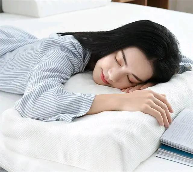 Mỗi người dành 1/3 cuộc đời để ngủ: Nhưng thường xuyên ngủ vào 3 thời điểm này thì chính là đang tự rút ngắn tuổi thọ của mình - Ảnh 3.