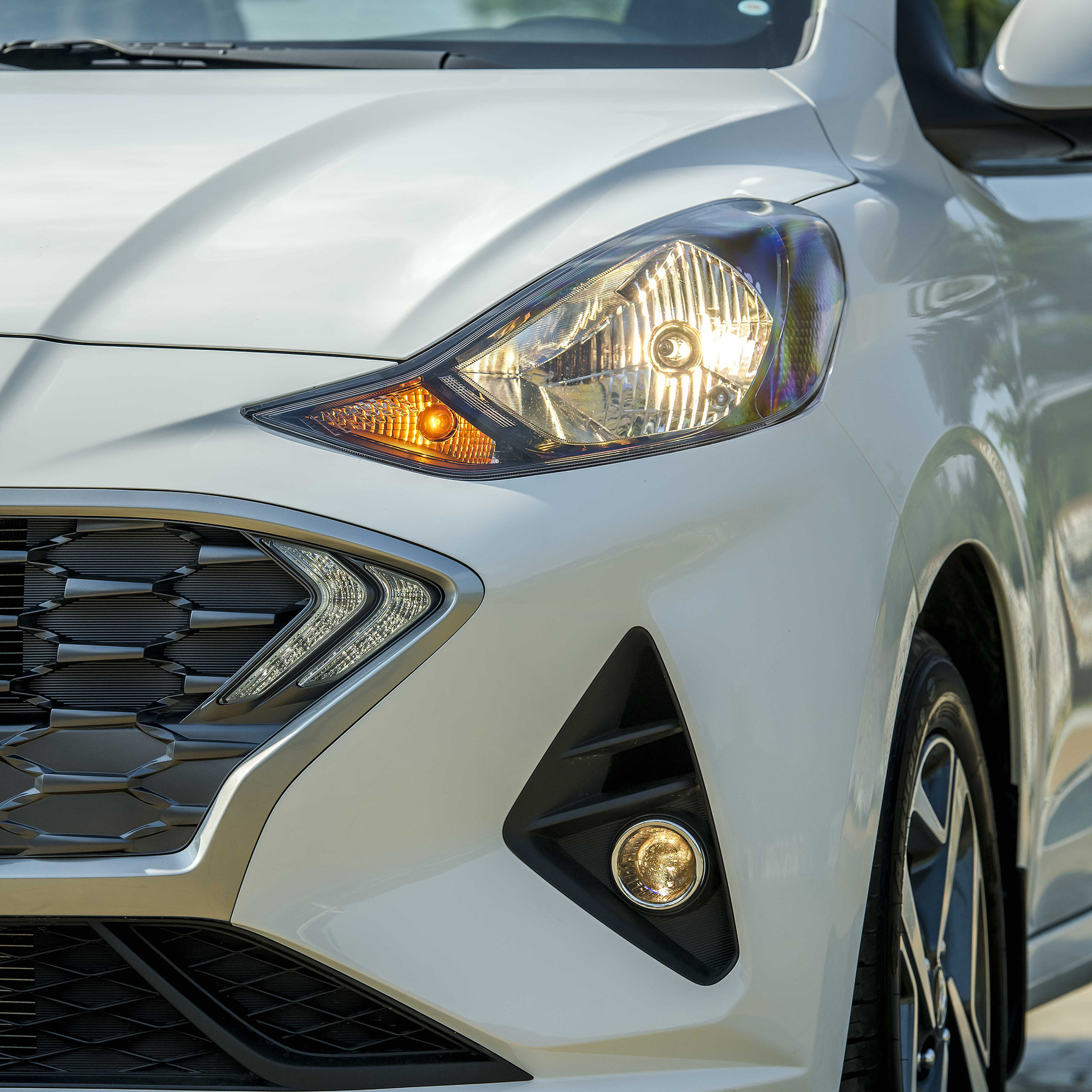 Hyundai Grand i10 2015 - Đánh giá xe, so sánh, tư vấn mua xe