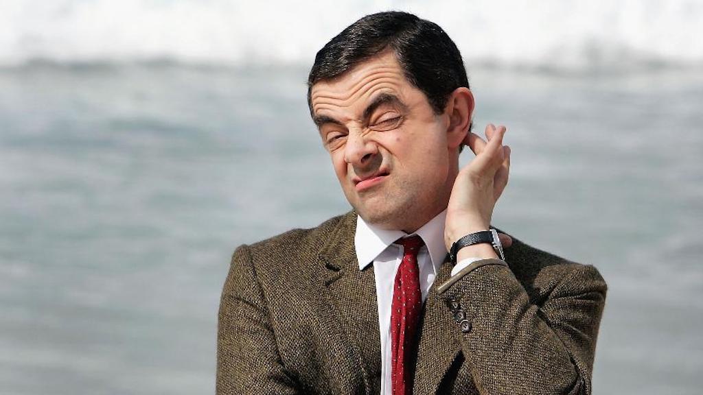 Trên phim toàn đóng vai ngớ ngẩn, ít ai biết "Mr Bean" ngoài đời học cực giỏi: Tốt nghiệp Thạc sĩ trường top đầu nước Anh