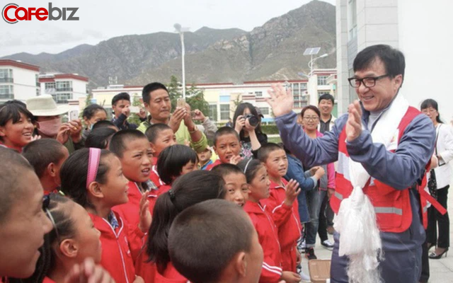 Siêu sao võ thuật Thành Long chia sẻ điều tiên quyết làm nên thành công: Muốn thay đổi cuộc đời, kỷ luật quan trọng nhất! - Ảnh 3.