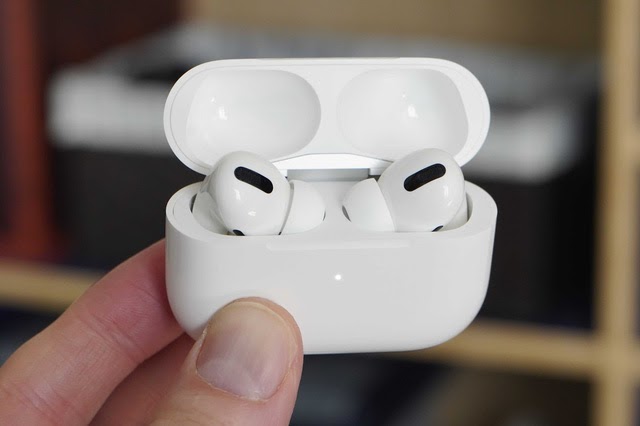 Siêu sale 8/8, iPhone 12 Pro Max, AirPods Pro đang giảm giá mạnh trên nhiều trang TMĐT - Ảnh 3.