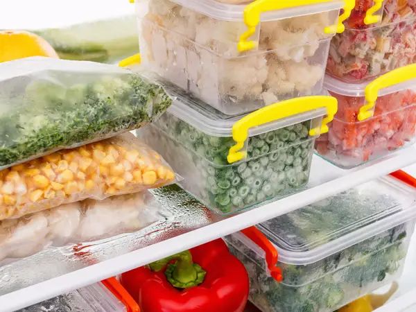9 bí quyết đơn giản giúp bảo quản thực phẩm trong tủ lạnh trong trường hợp mất điện dài ngày - Ảnh 2.