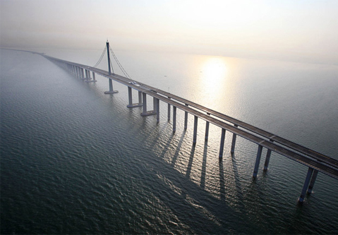 Từ các dự án xây cầu ở Mỹ, Thuỵ Điển, Trung Quốc đến cầu 8.900 tỷ đồng nối quận Hoàn Kiếm với Long Biên: Tác động kinh tế mang lại là gì? - Ảnh 5.