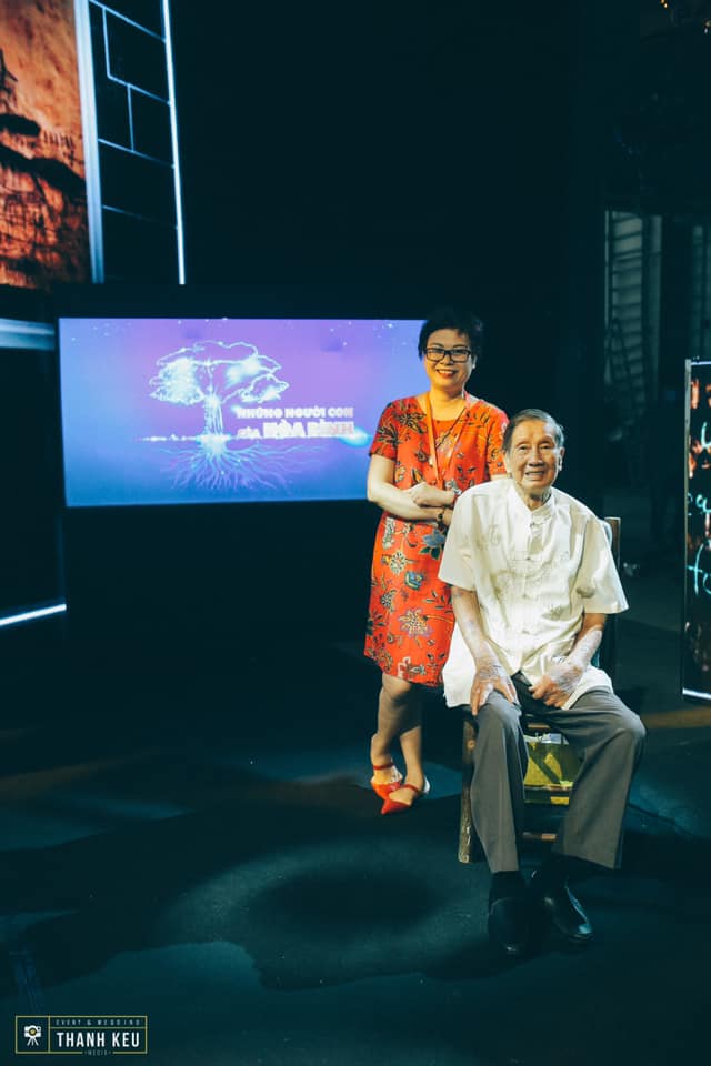 Món ăn bất hủ 65 năm đẫm vị Trung thu của nhạc sĩ Phạm Tuyên và cô con gái út gián tiếp nối nghiệp cha khởi đầu từ chương trình Những bông hoa nhỏ - Ảnh 9.